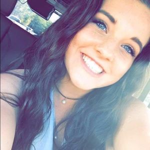 Meet your Posher, Caroline